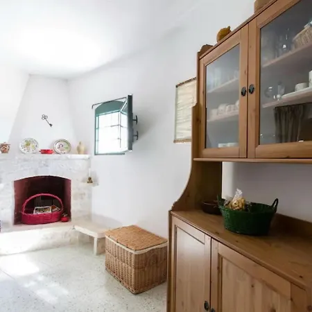 Trullo Ada Челье-Мессапика